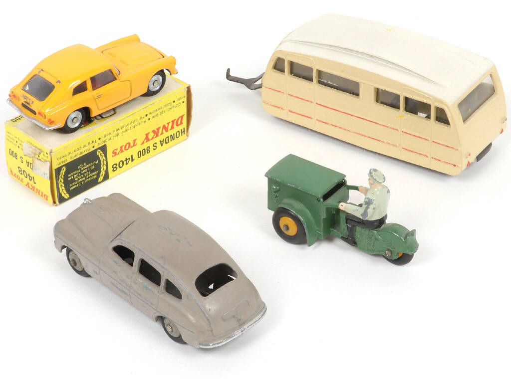 Lot 146 - DINKY TOYS (FRANCE) (4)