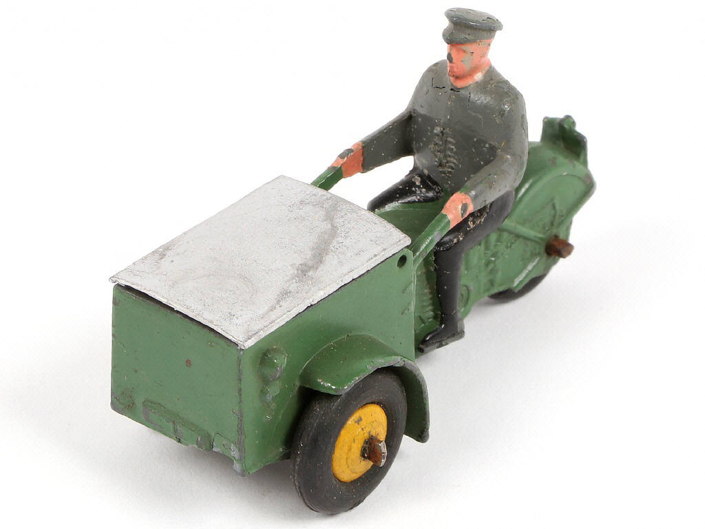 Lot 209 - DINKY TOYS (FRANCE) (2)