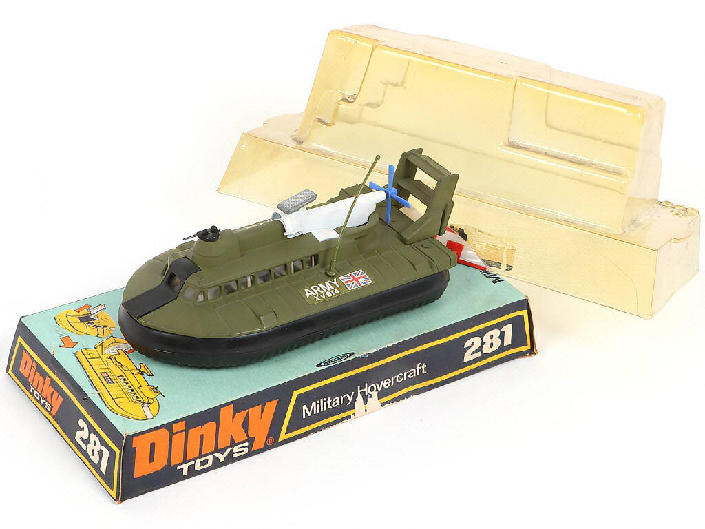 Lot 171 - DINKY TOYS (GB) (3)