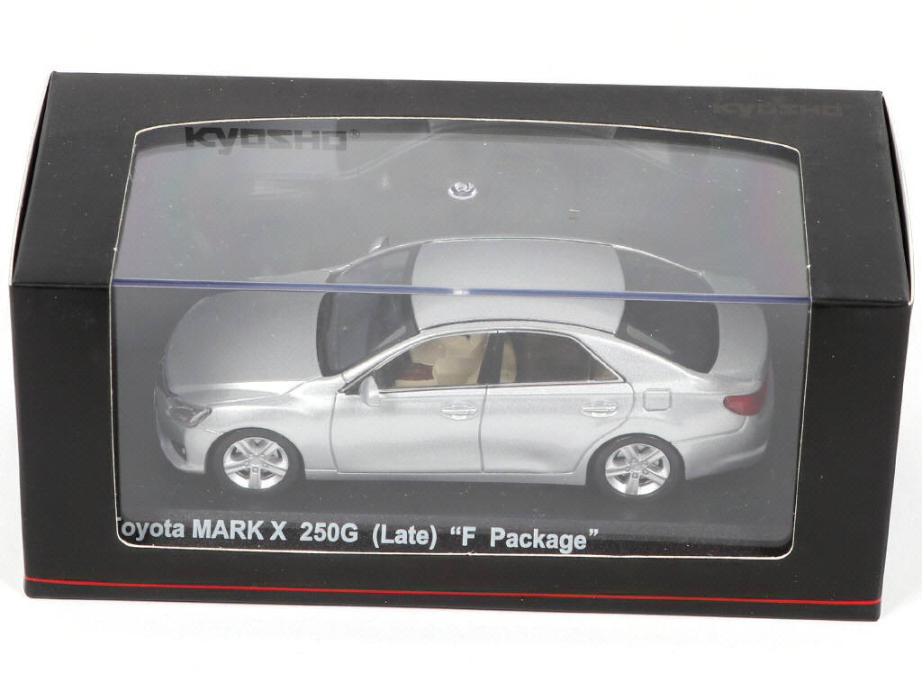 Lot 224 - DIVERS (3)