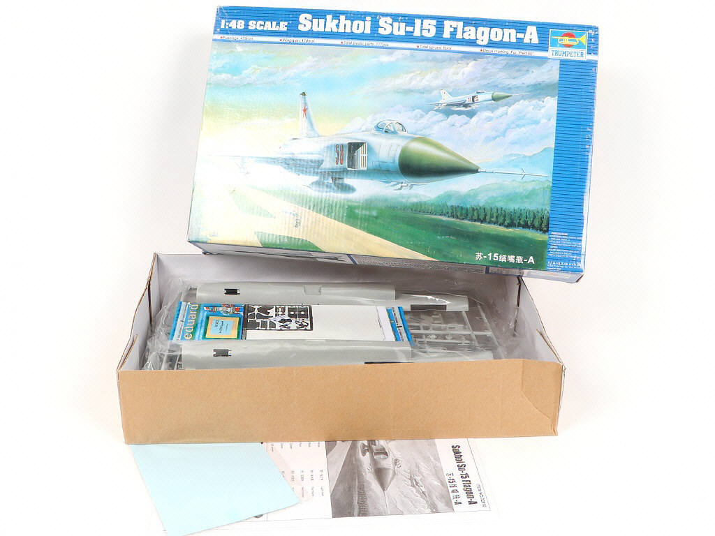 Lot 280 - TRUMPETER (CHINE) (3)