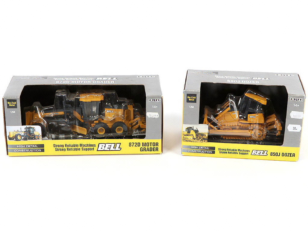 Lot 160 - DIVERS (5)