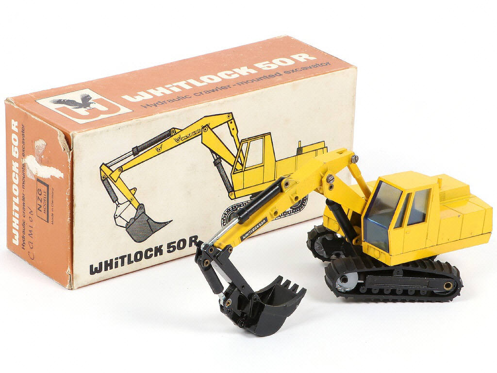 Lot 163 - DIVERS (8)