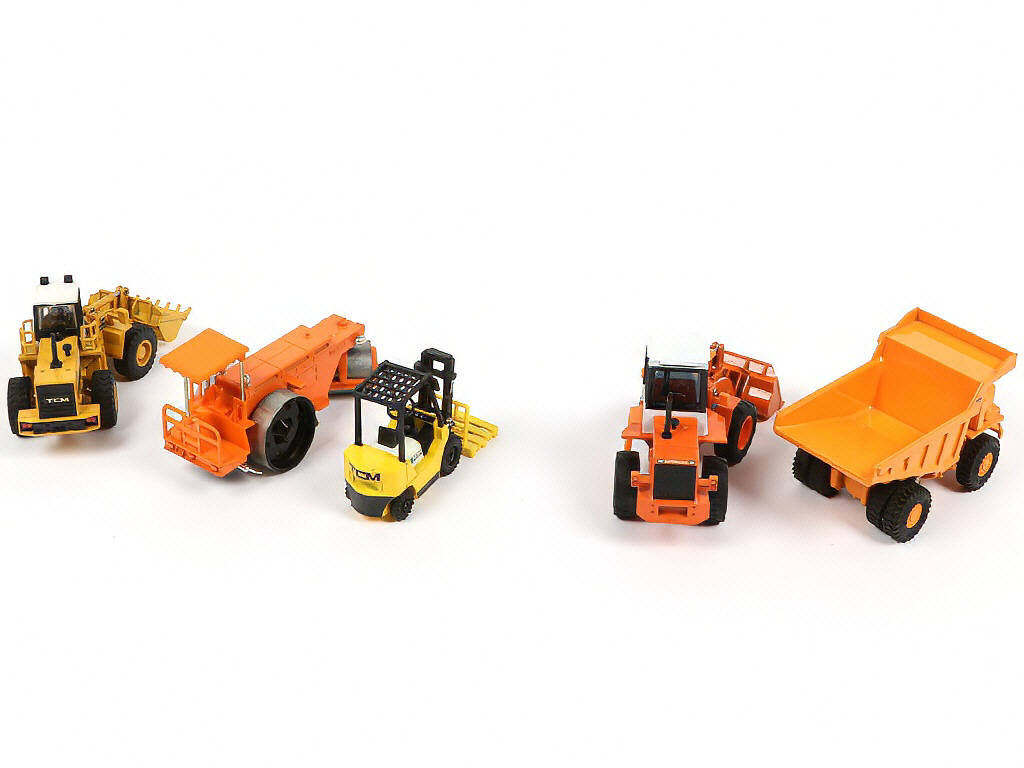 Lot 158 - DIVERS (5)