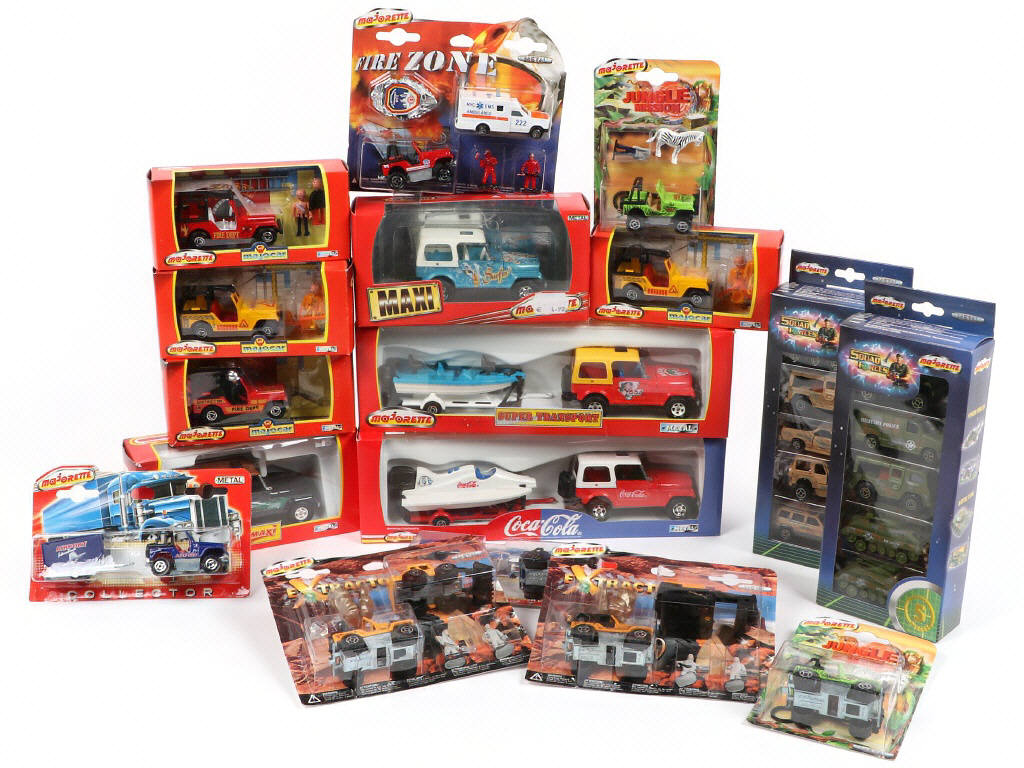 Lot 262 - MAJORETTE (FRANCE) (17)