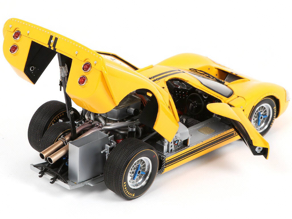 Lot 7 - EXOTO (USA) (1)