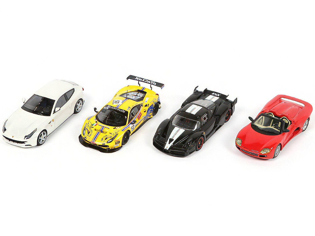 Lot 118 - DIVERS (4)