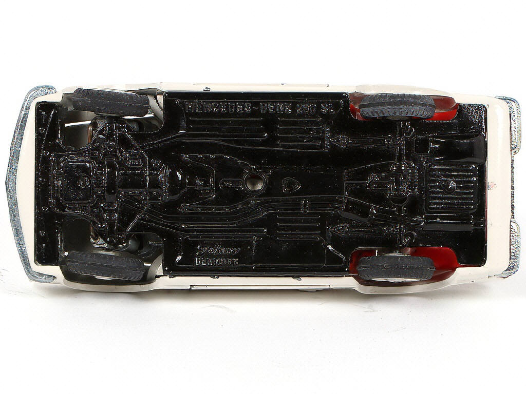 Lot 46 - TEKNO (DANEMARK) (1)