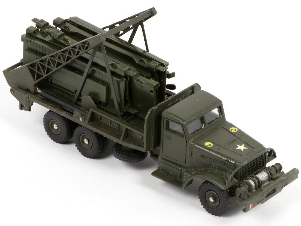 Lot 174 - DINKY TOYS (FRANCE) (1)