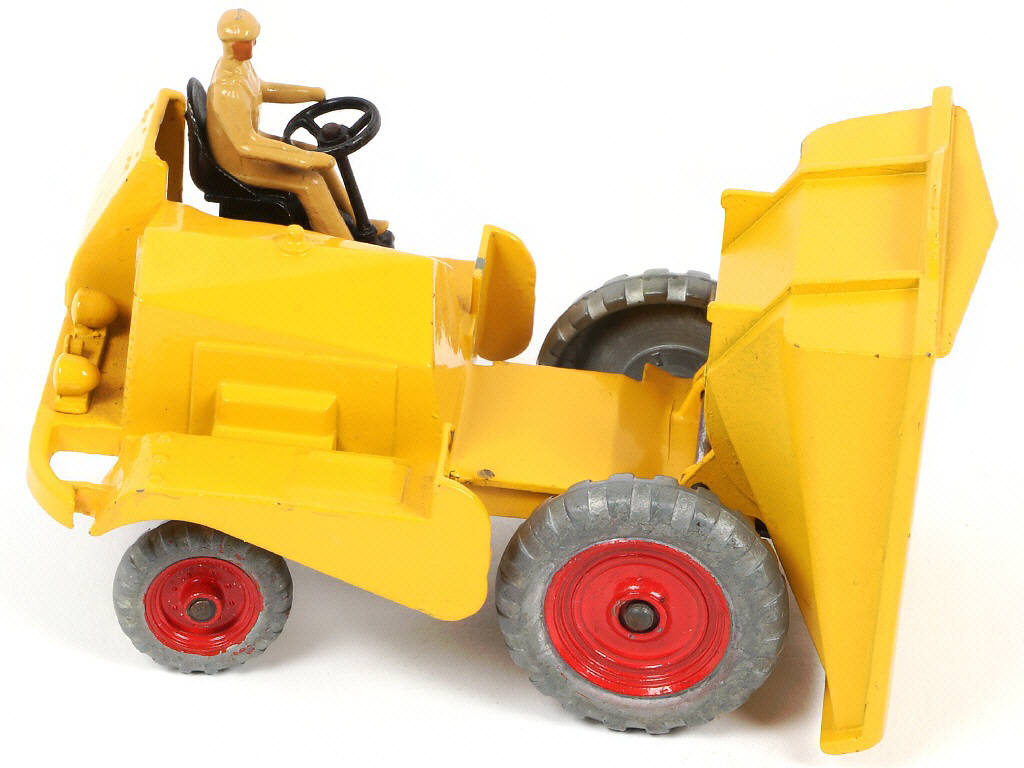 Lot 205 - DINKY TOYS (GB) (1)