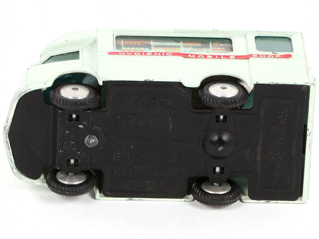 Lot 62 - CORGI TOYS (GB) (1)