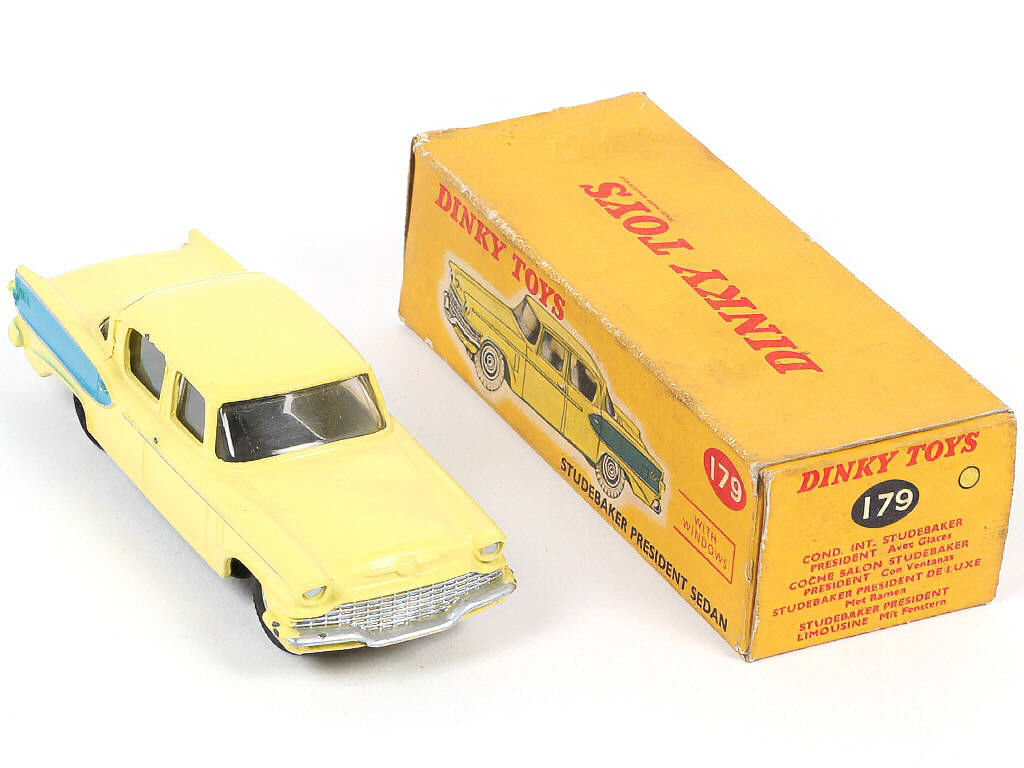 Lot 63 - DINKY TOYS (GB) (1)
