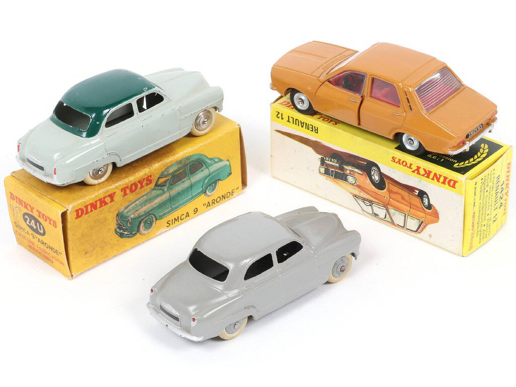 Lot 355 - DINKY TOYS (FRANCE) (3)