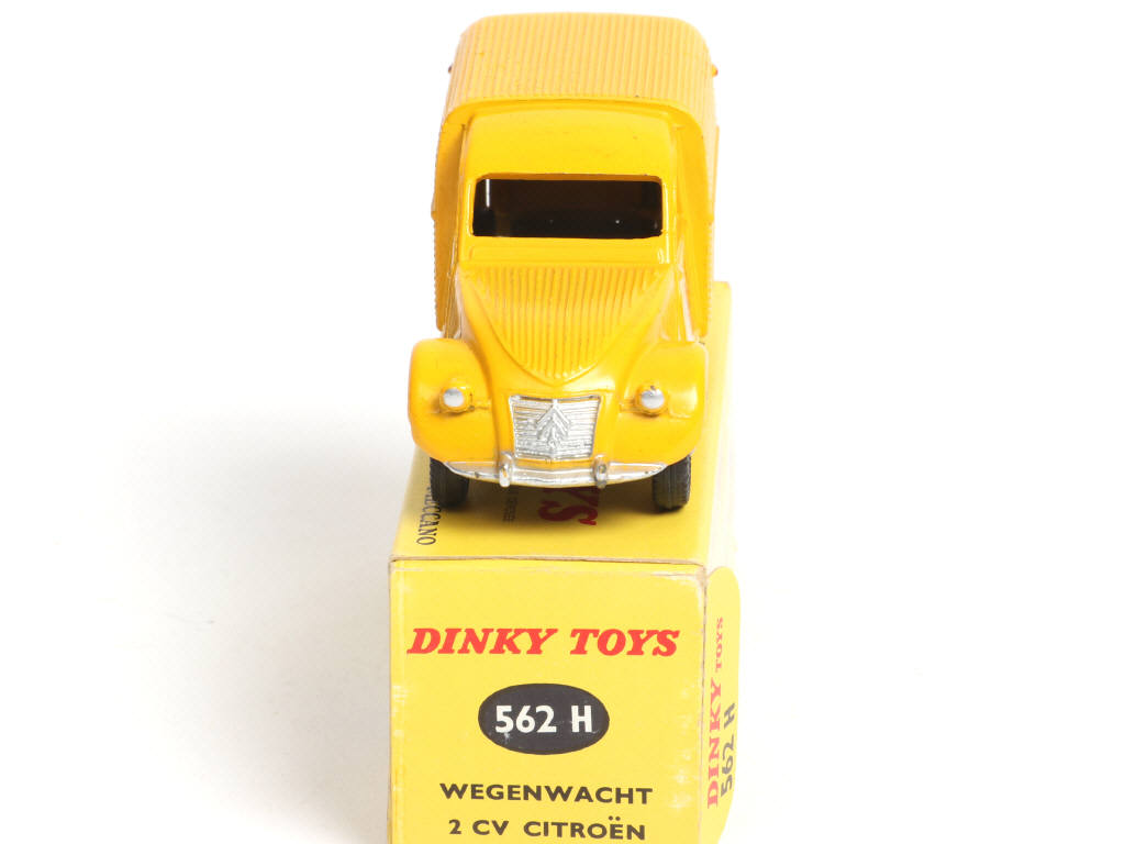 Lot 249 - DINKY TOYS (FRANCE) (1)