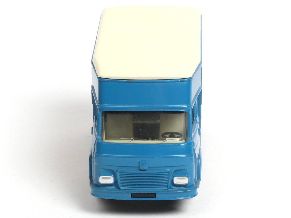 Lot 318 - DINKY TOYS (FRANCE) (1)