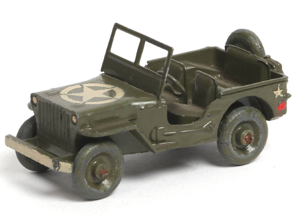 Lot 164 - DINKY TOYS (FRANCE) (1)