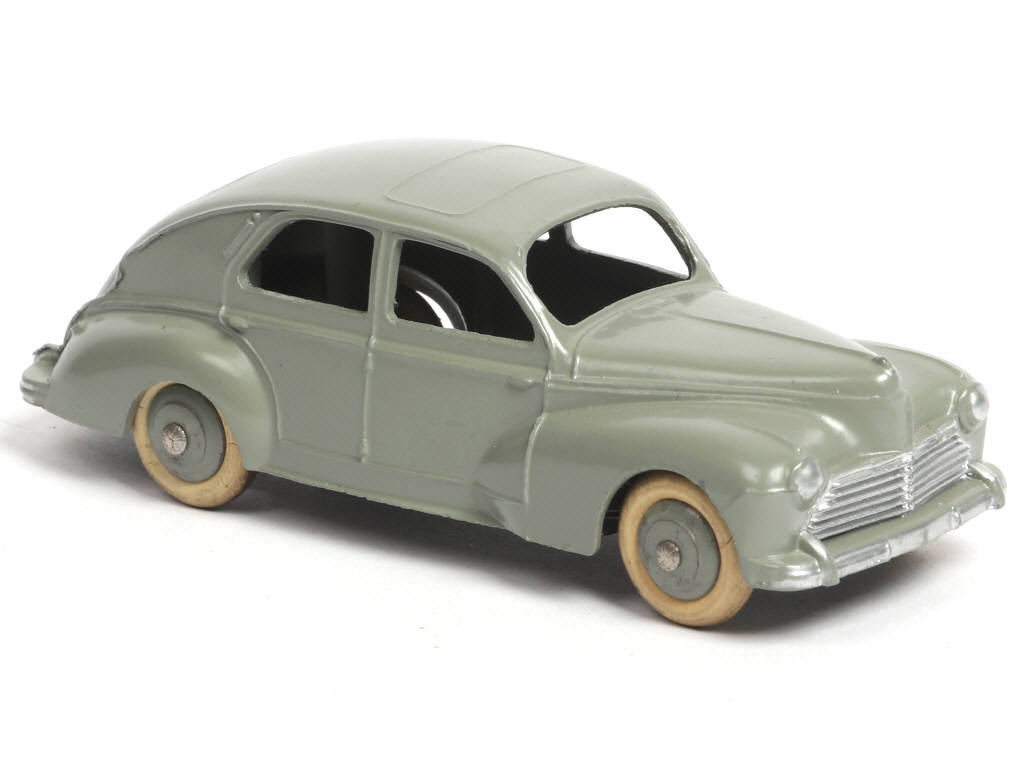 Lot 168 - DINKY TOYS (FRANCE) (1)