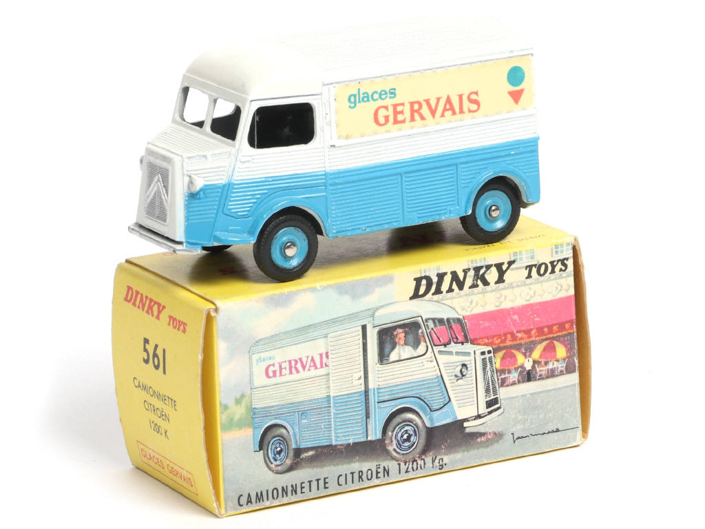 Lot 327 - DINKY TOYS (FRANCE) (1)