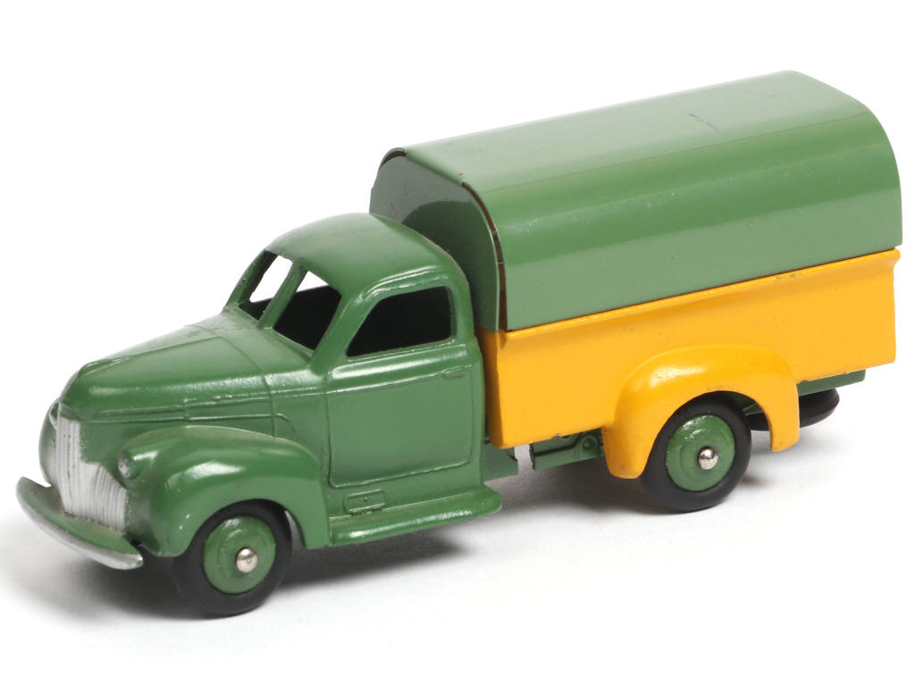 Lot 315 - DINKY TOYS (FRANCE) (1)