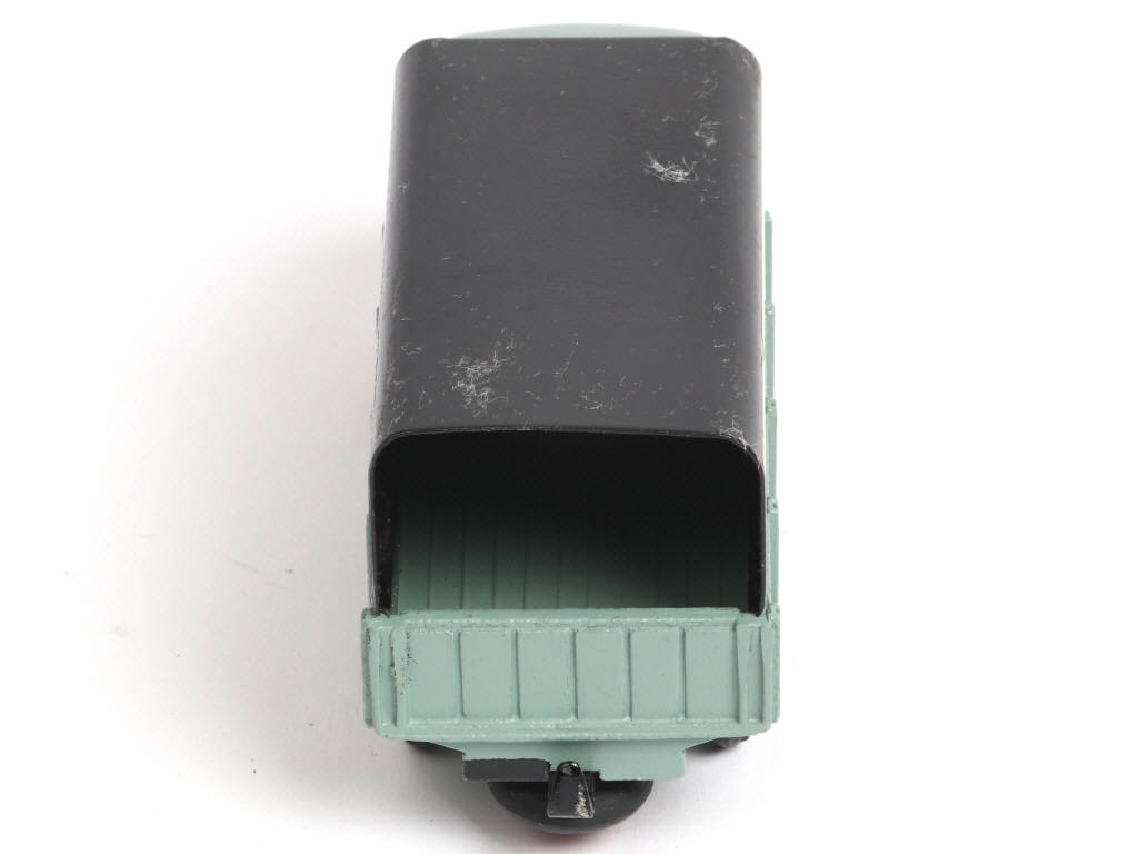 Lot 313 - DINKY TOYS (FRANCE) (1)