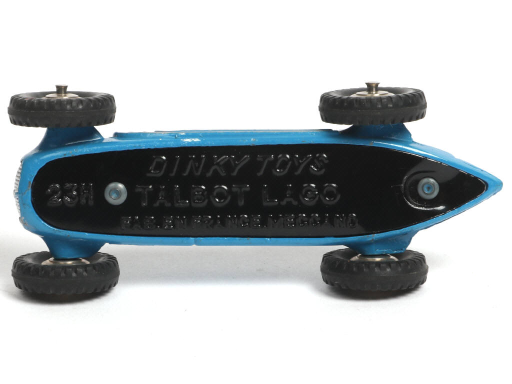 Lot 166 - DINKY TOYS (FRANCE) (1)