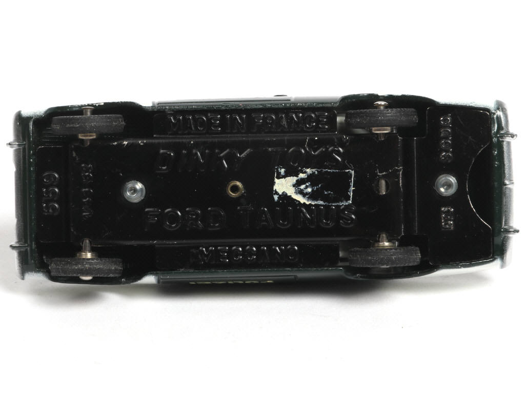 Lot 178 - DINKY TOYS (FRANCE) (1)