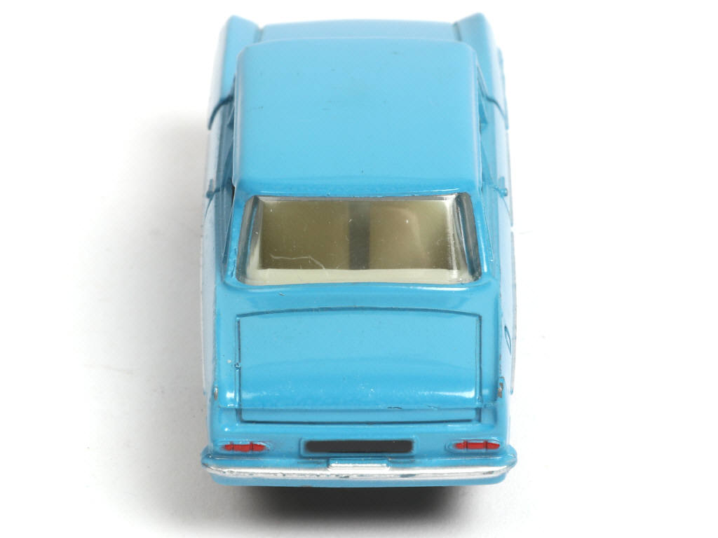 Lot 262 - DINKY TOYS (FRANCE) (1)