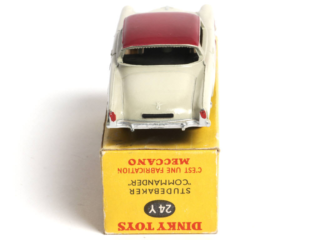 Lot 208 - DINKY TOYS (FRANCE) (1)