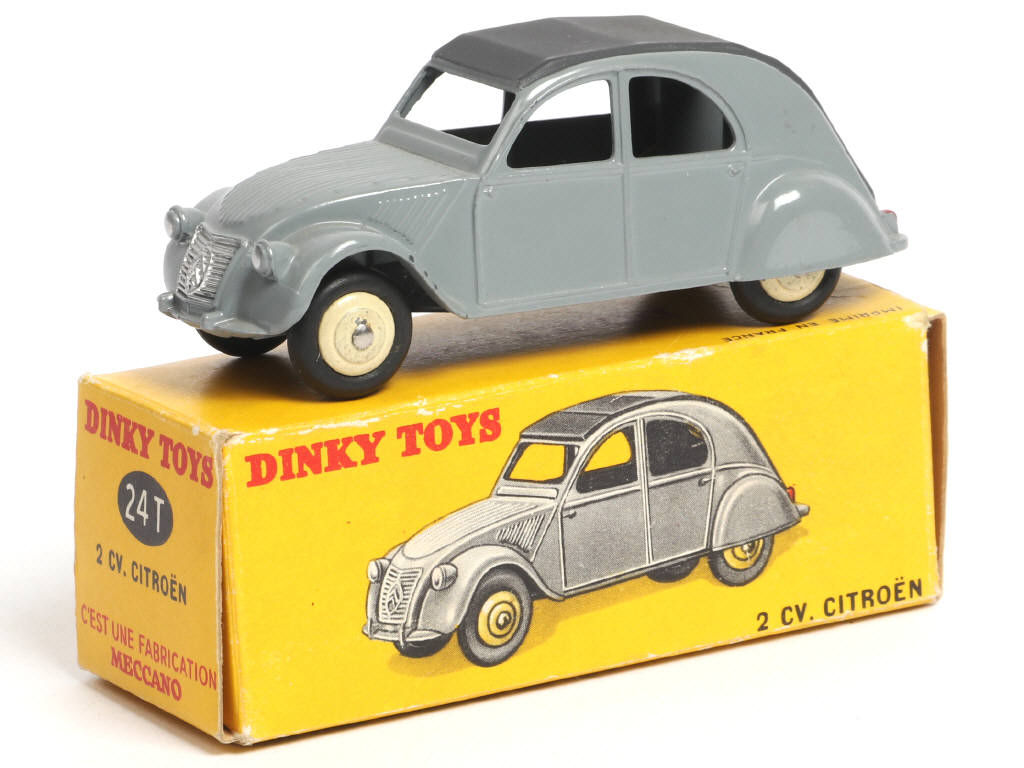 Lot 202 - DINKY TOYS (FRANCE) (1)
