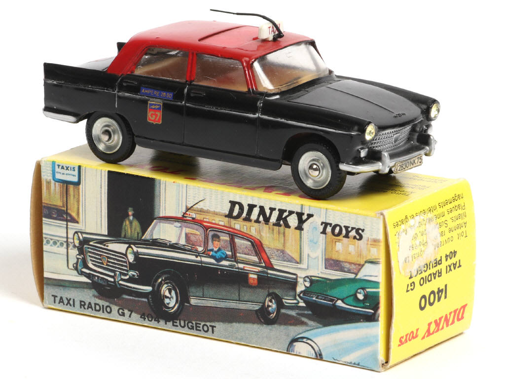 Lot 232 - DINKY TOYS (FRANCE) (1)