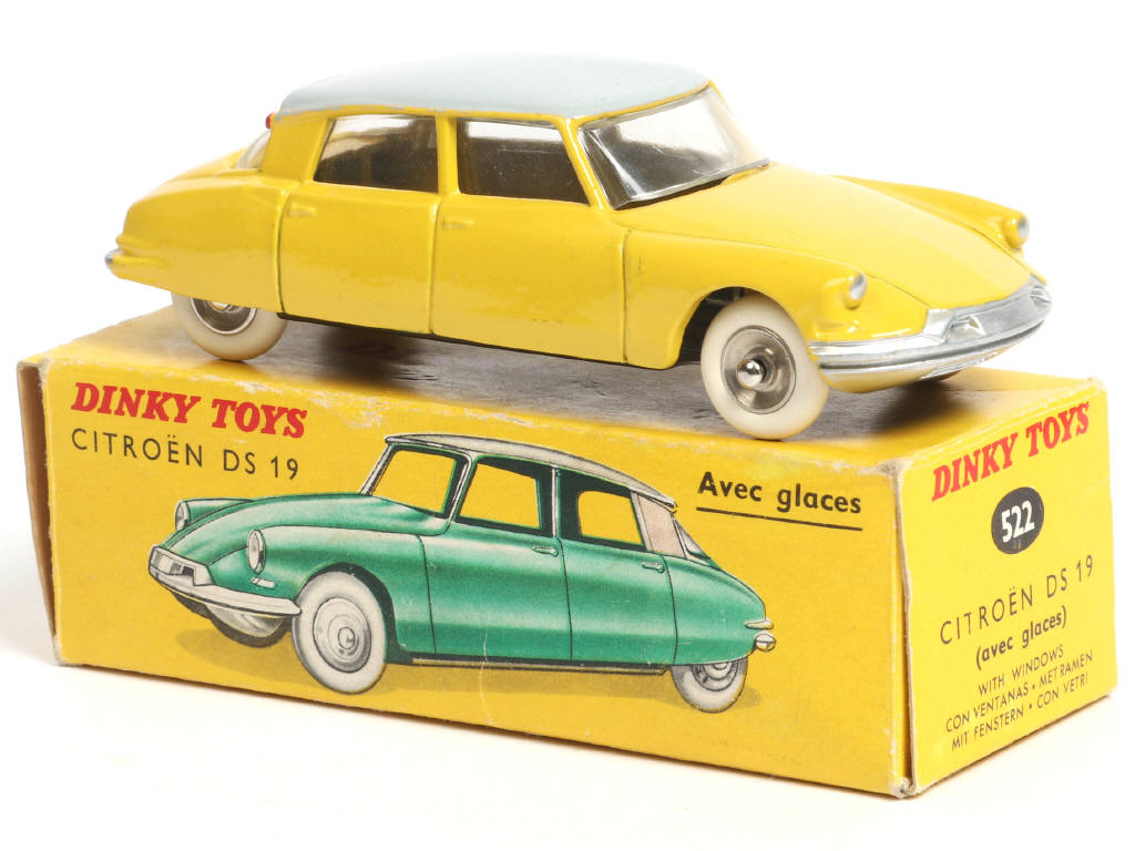 Lot 184 - DINKY TOYS (FRANCE) (1)
