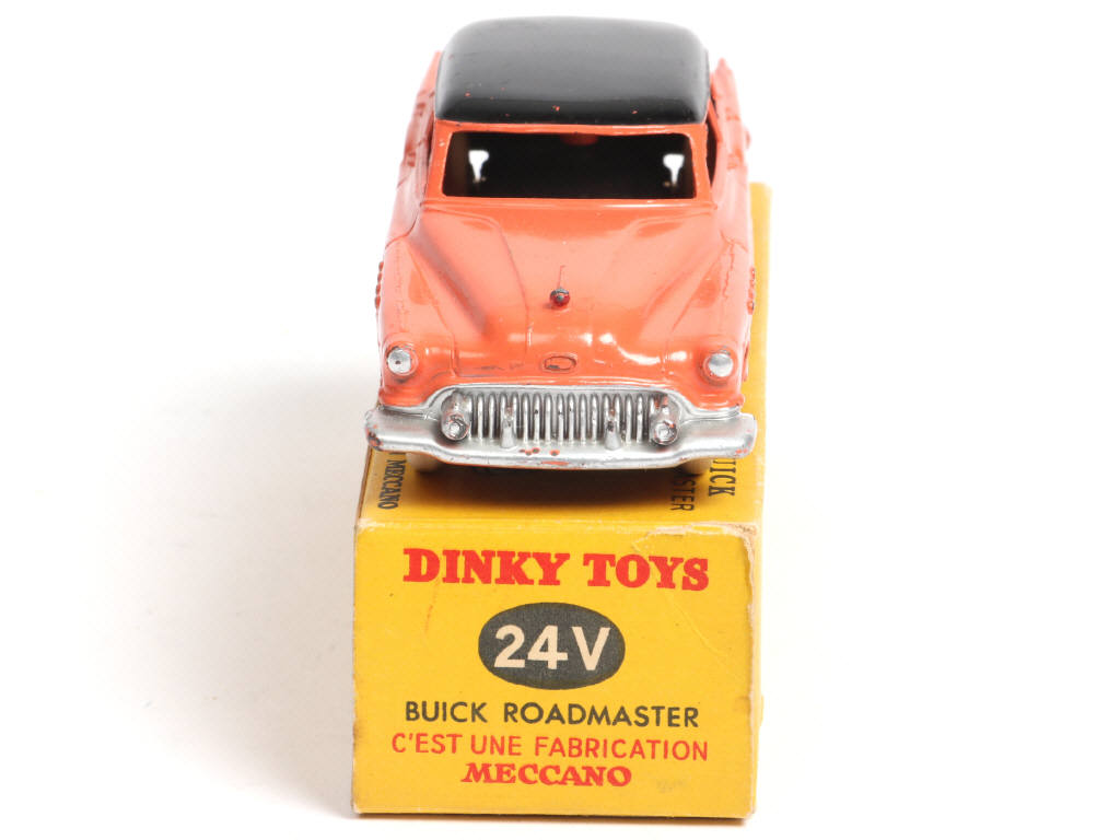 Lot 204 - DINKY TOYS (FRANCE) (1)