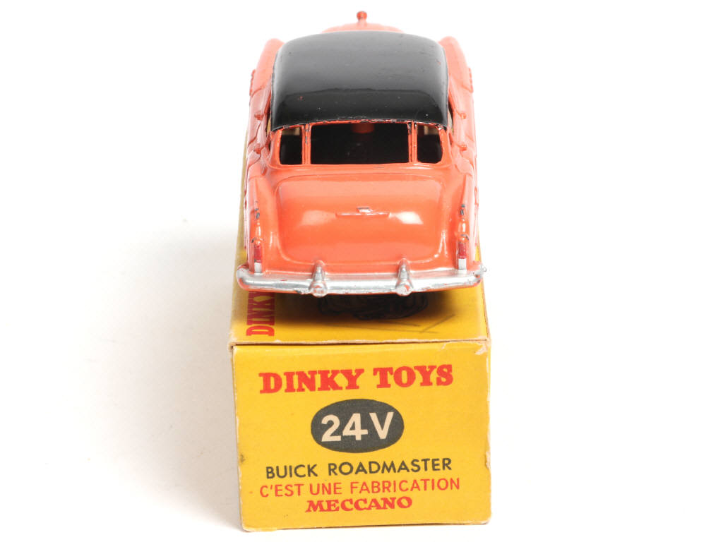 Lot 204 - DINKY TOYS (FRANCE) (1)