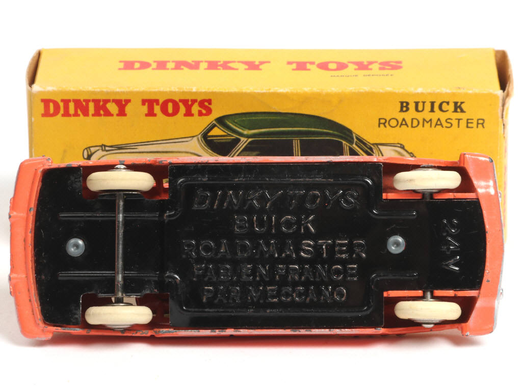Lot 204 - DINKY TOYS (FRANCE) (1)