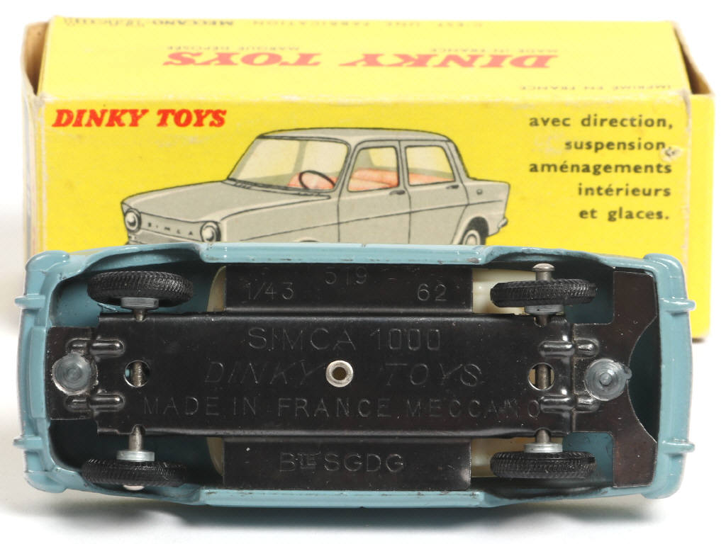 Lot 226 - DINKY TOYS (FRANCE) (1)