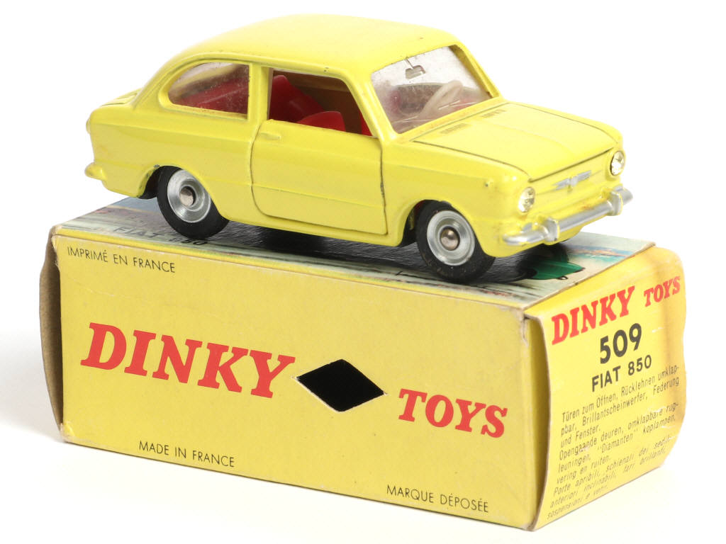 Lot 281 - DINKY TOYS (FRANCE) (1)