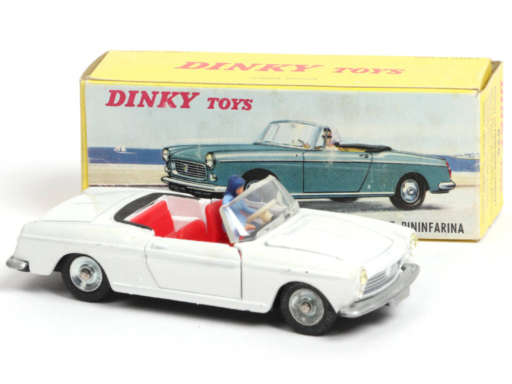 Lot 238 - DINKY TOYS (FRANCE) (1)