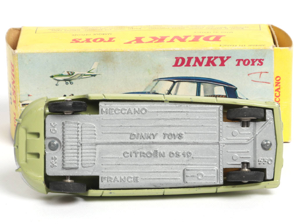 Lot 256 - DINKY TOYS (FRANCE) (1)