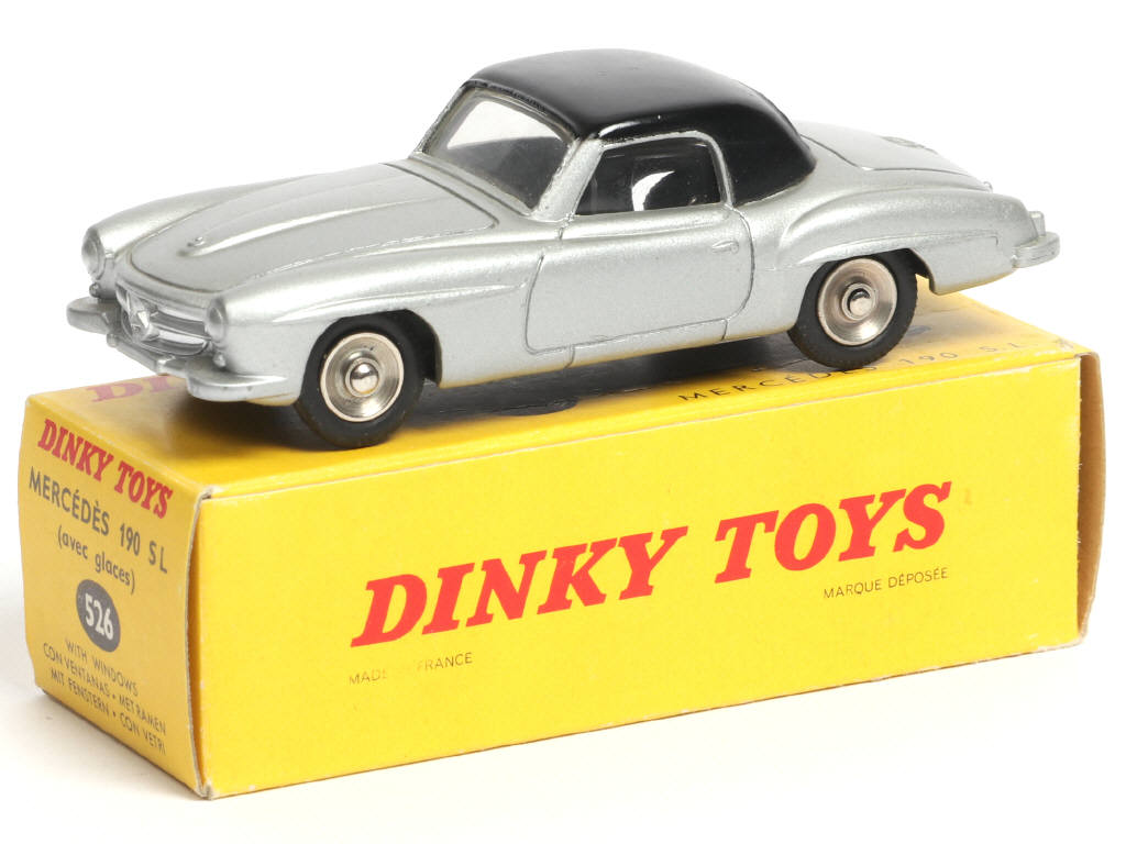 Lot 194 - DINKY TOYS (FRANCE) (1)