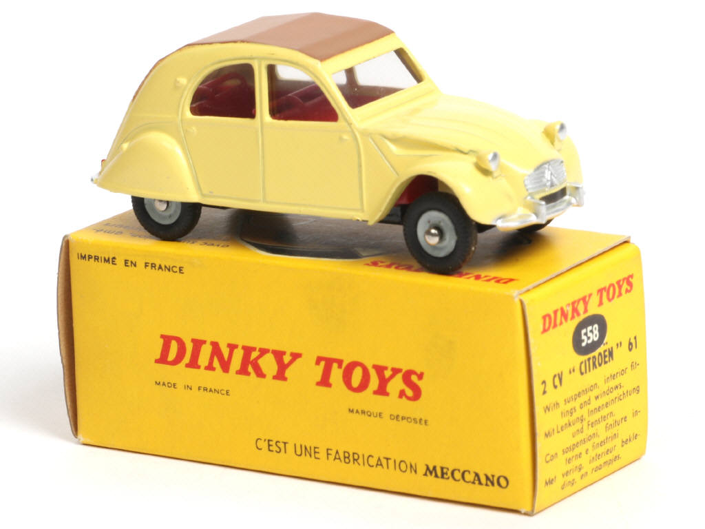 Lot 245 - DINKY TOYS (FRANCE) (1)