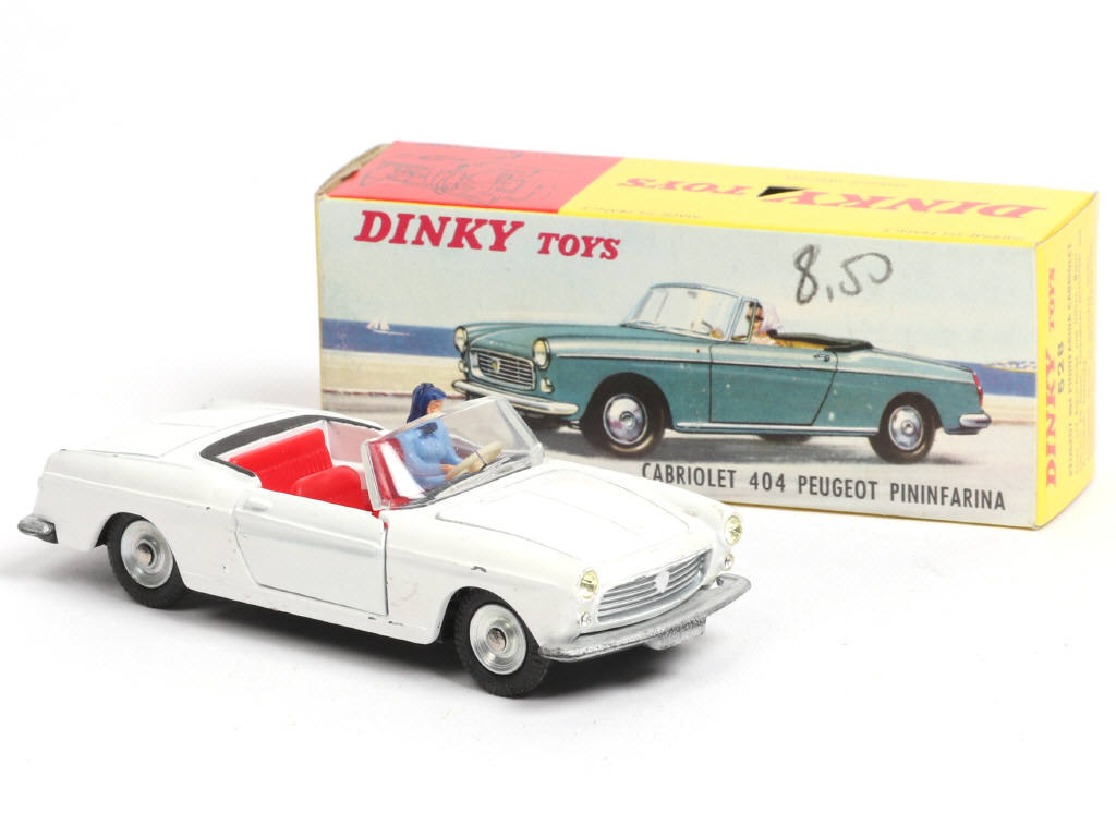 Lot 239 - DINKY TOYS (FRANCE) (1)