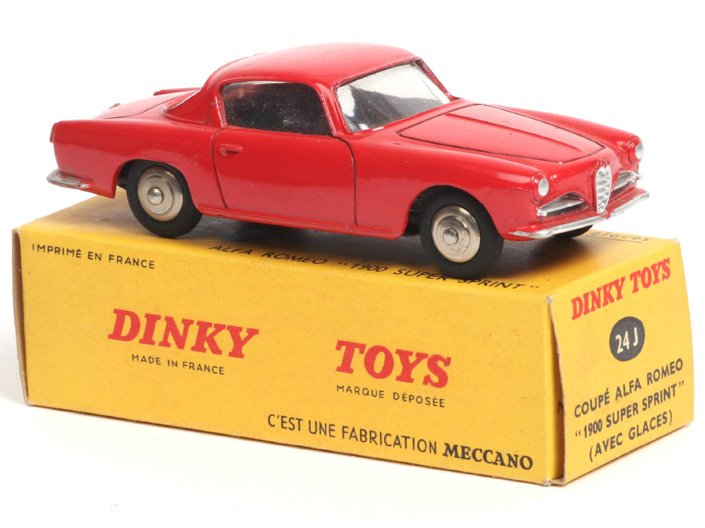 Lot 195 - DINKY TOYS (FRANCE) (1)