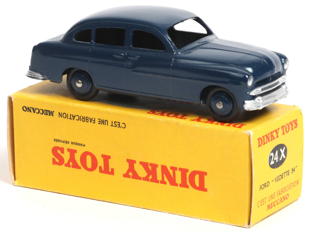 Lot 205 - DINKY TOYS (FRANCE) (1)