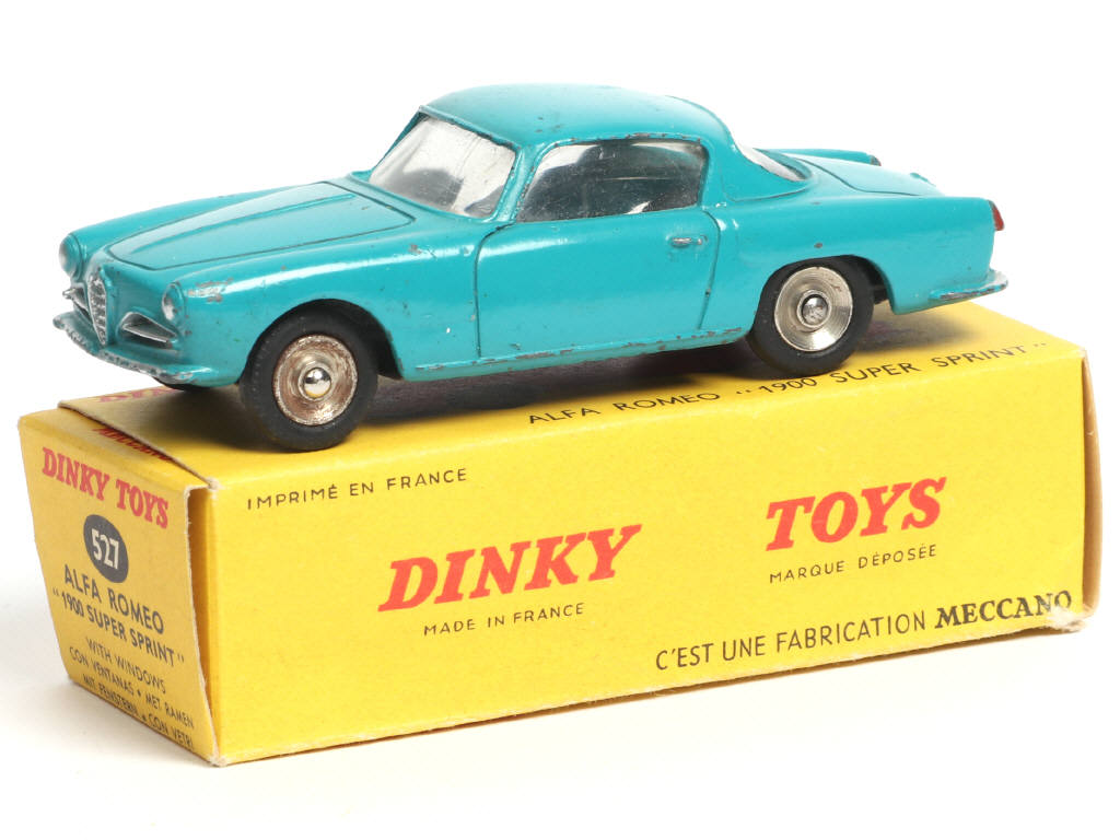 Lot 197 - DINKY TOYS (FRANCE) (1)