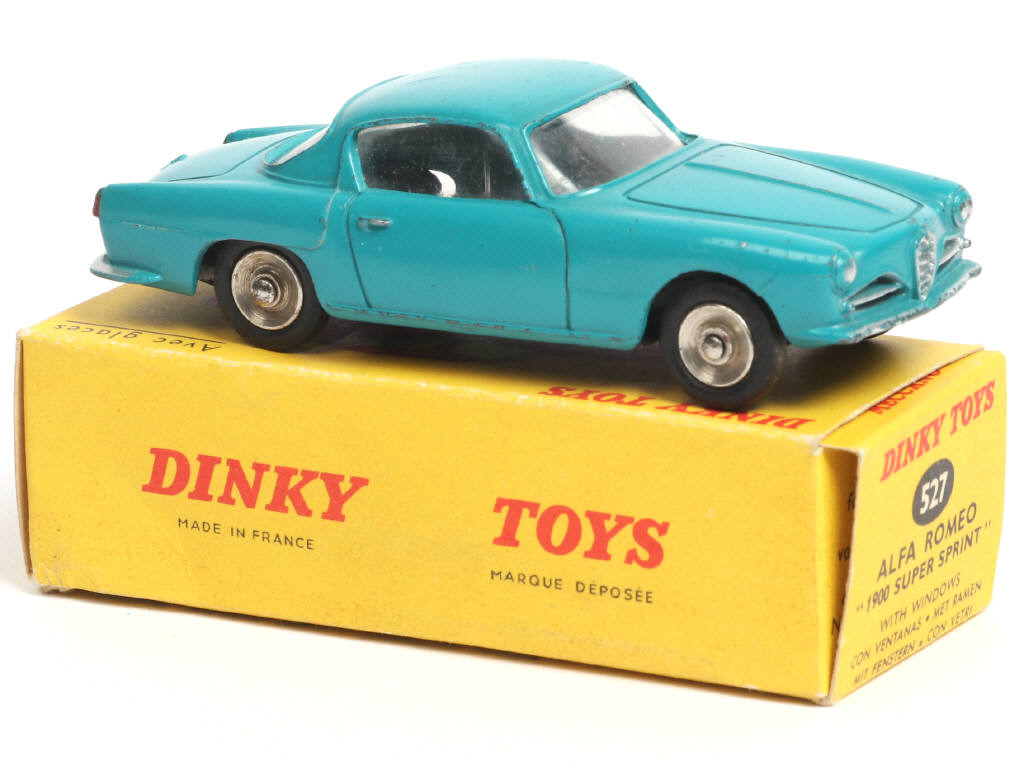 Lot 197 - DINKY TOYS (FRANCE) (1)