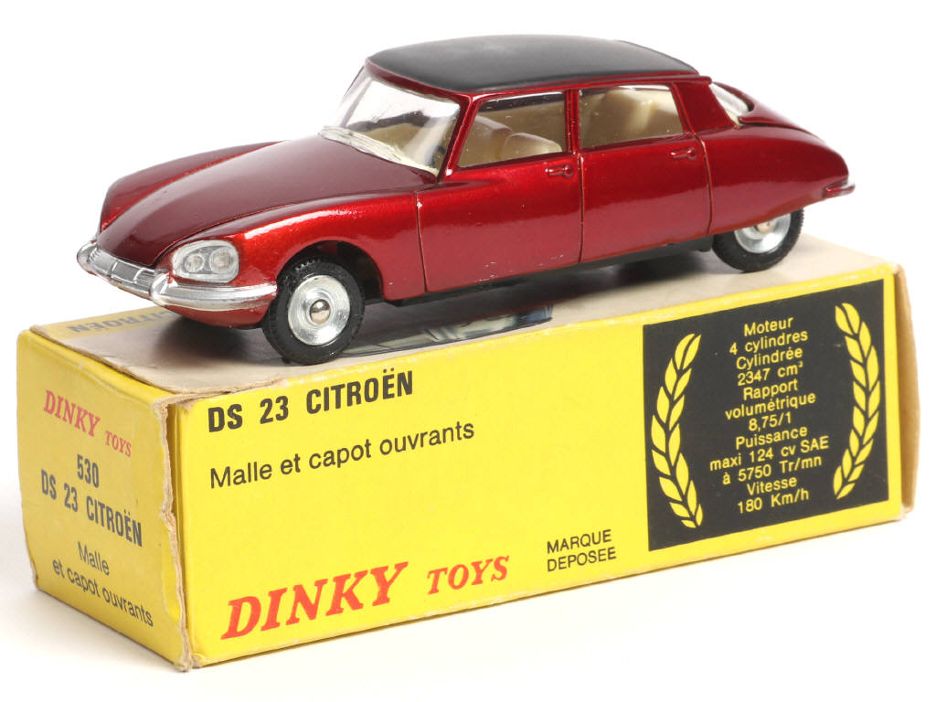 Lot 258 - DINKY TOYS (FRANCE) (1)