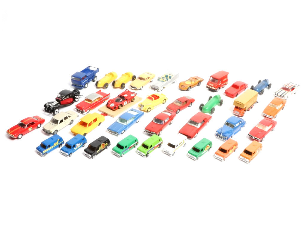 Lot 131 - DIVERS (20)