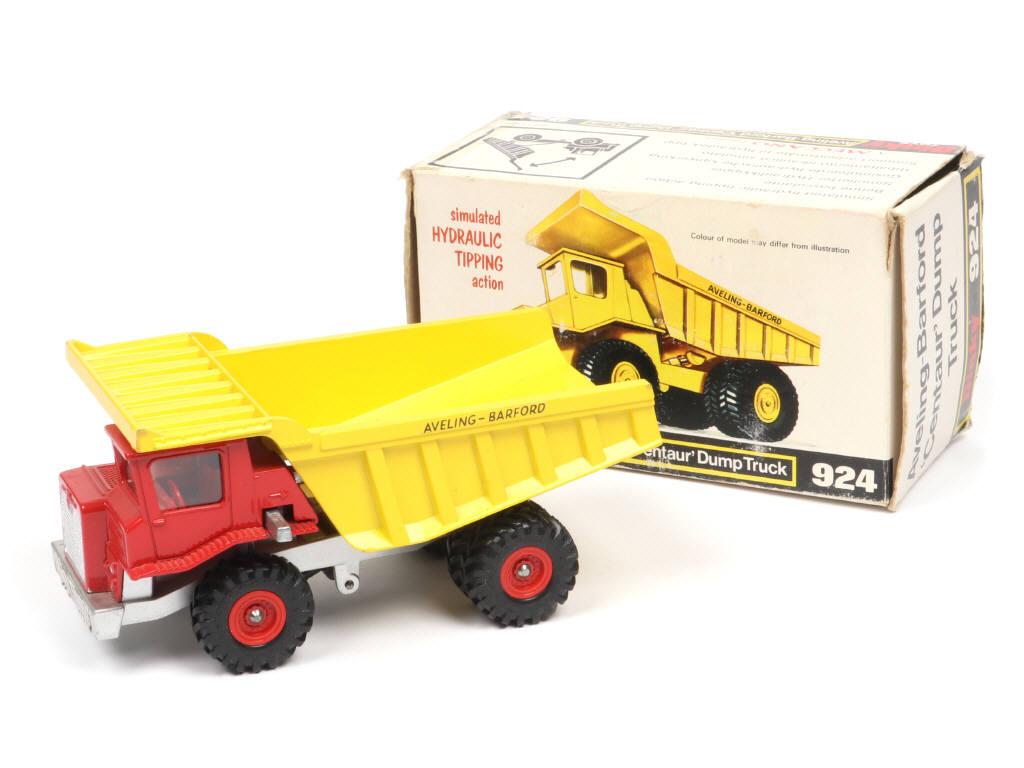 Lot 254 - DINKY TOYS (GB) (1)