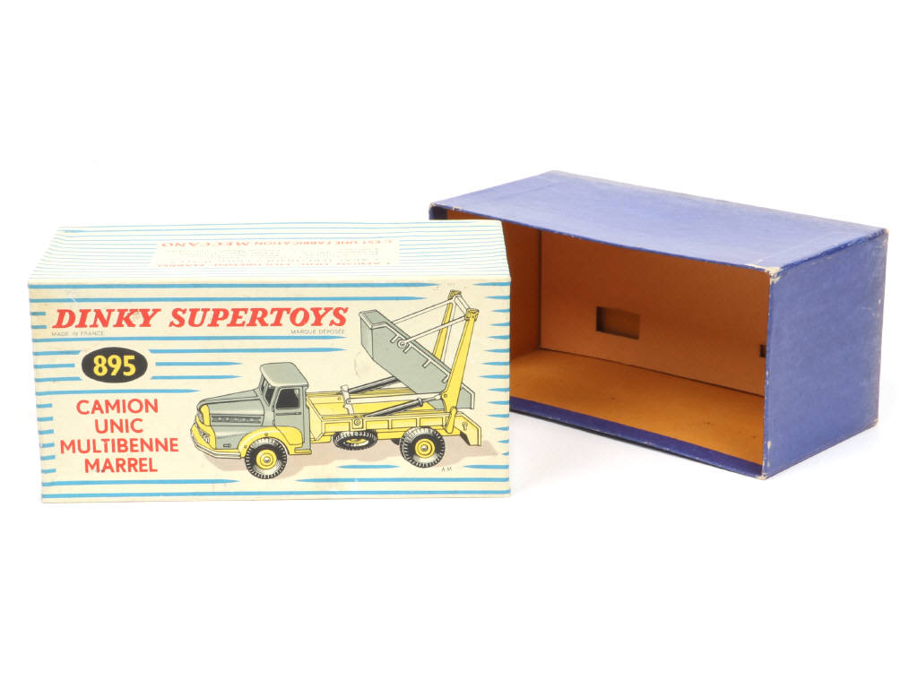 Lot 222 - DINKY TOYS (FRANCE) (1)