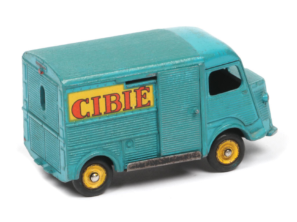 Lot 218 - DINKY TOYS (FRANCE) (1)